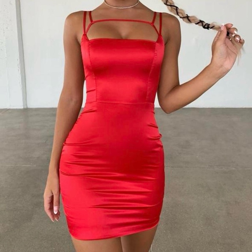 Oh Polly Run The Show Red Cut OutSatin Mini Dress NWT - Picture 1 of 4